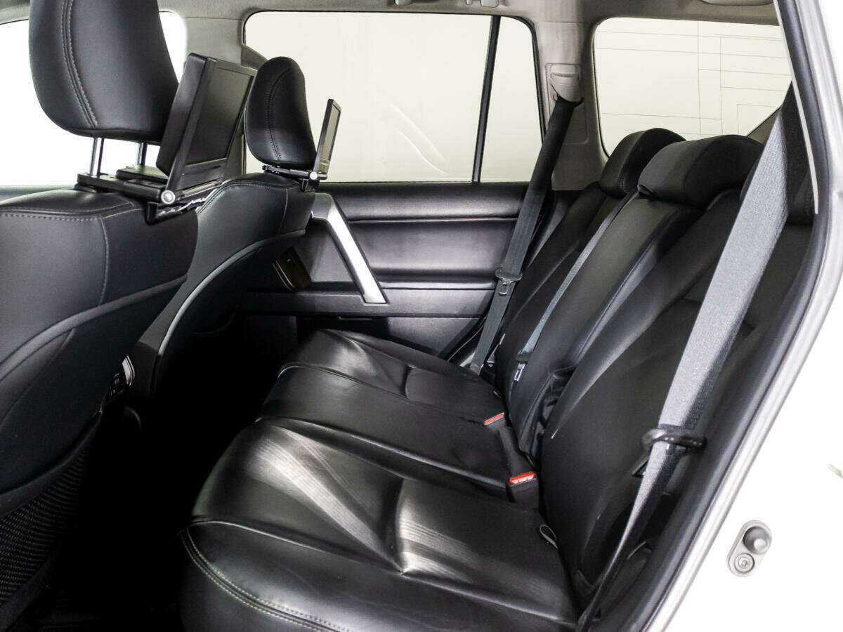 Купить Toyota Land Cruiser Prado с пробегом. Фото: #9
