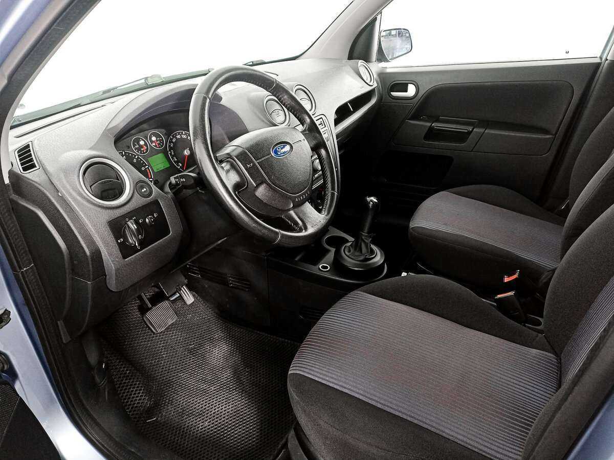 Купить Ford Fusion с пробегом. Фото: #13