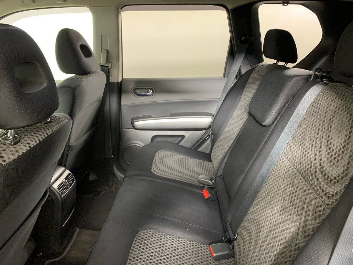 Купить Nissan X-Trail с пробегом. Фото: #17