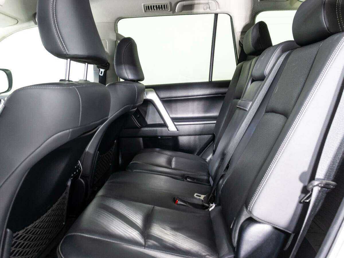 Купить Toyota Land Cruiser Prado с пробегом. Фото: #9