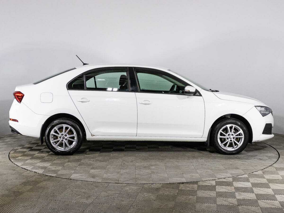 Купить Skoda Rapid с пробегом. Фото: #3