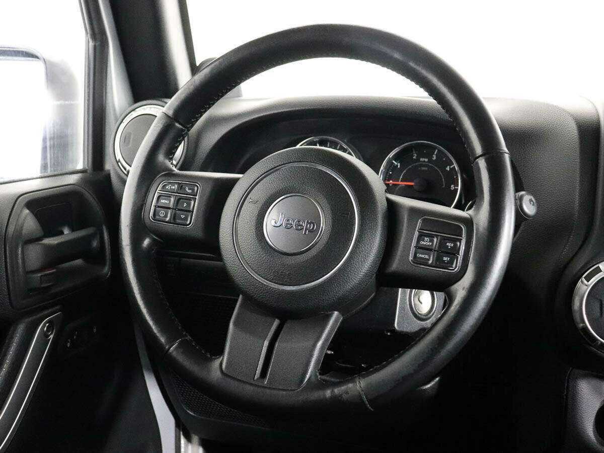Купить Jeep Wrangler с пробегом. Фото: #12
