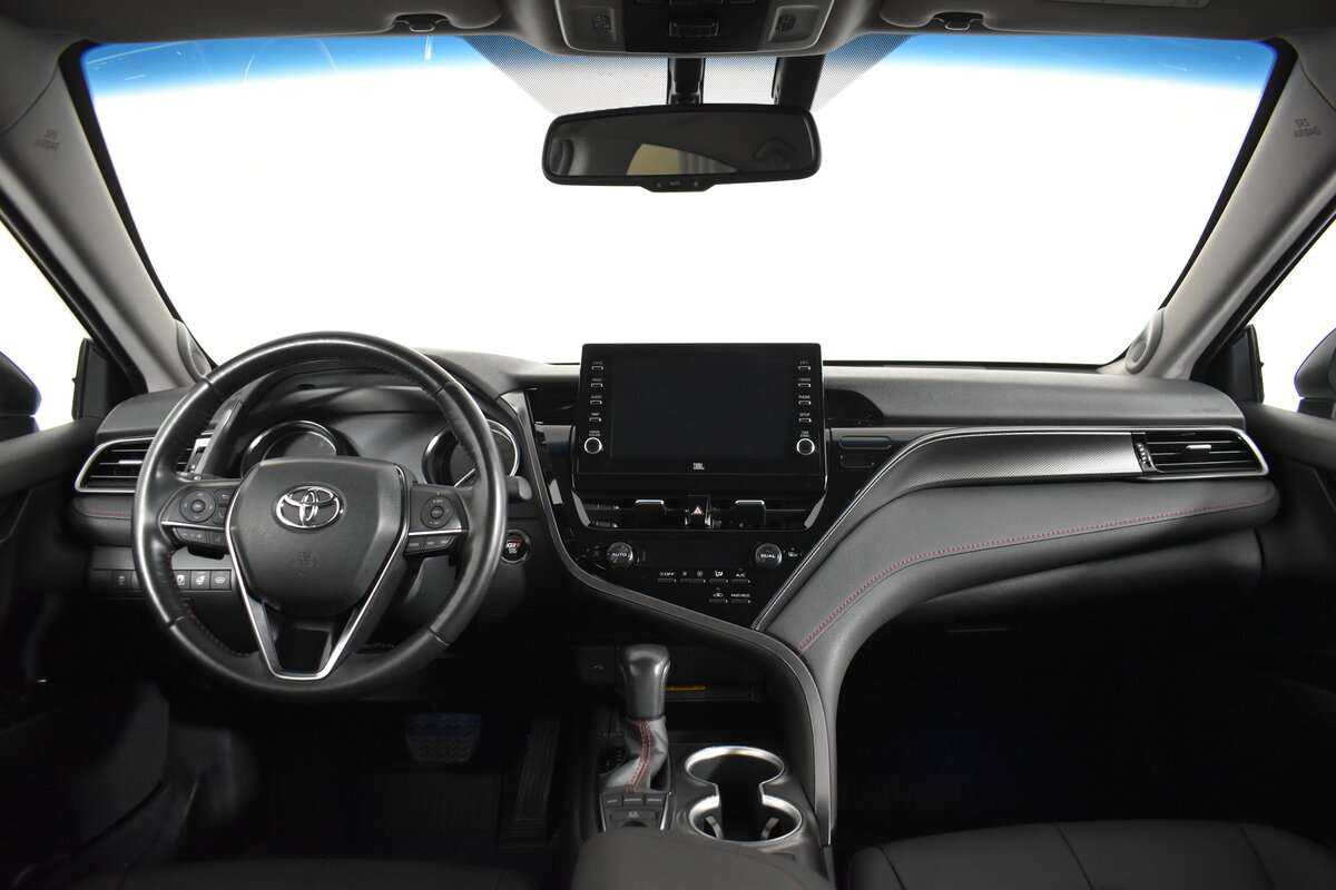 Купить Toyota Camry с пробегом. Фото: #11