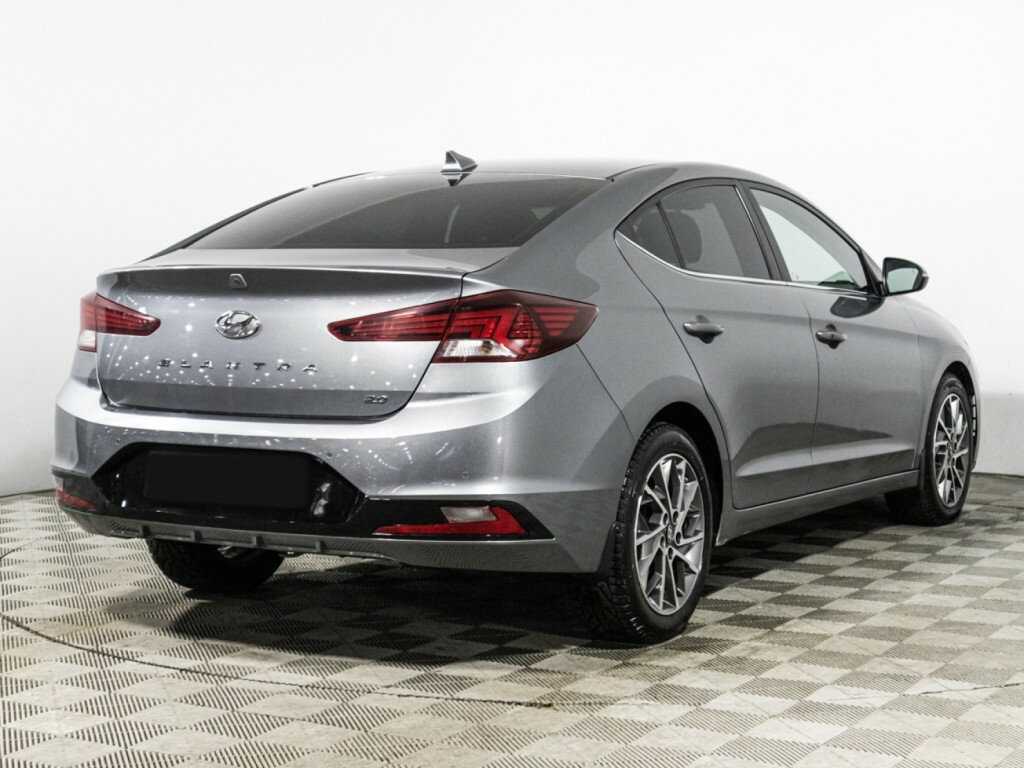 Купить Hyundai Elantra с пробегом. Фото: #4