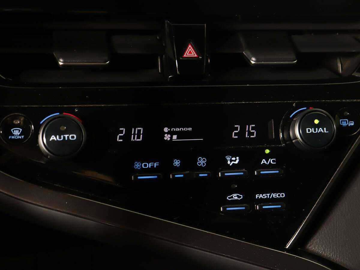 Купить Toyota Camry с пробегом. Фото: #18