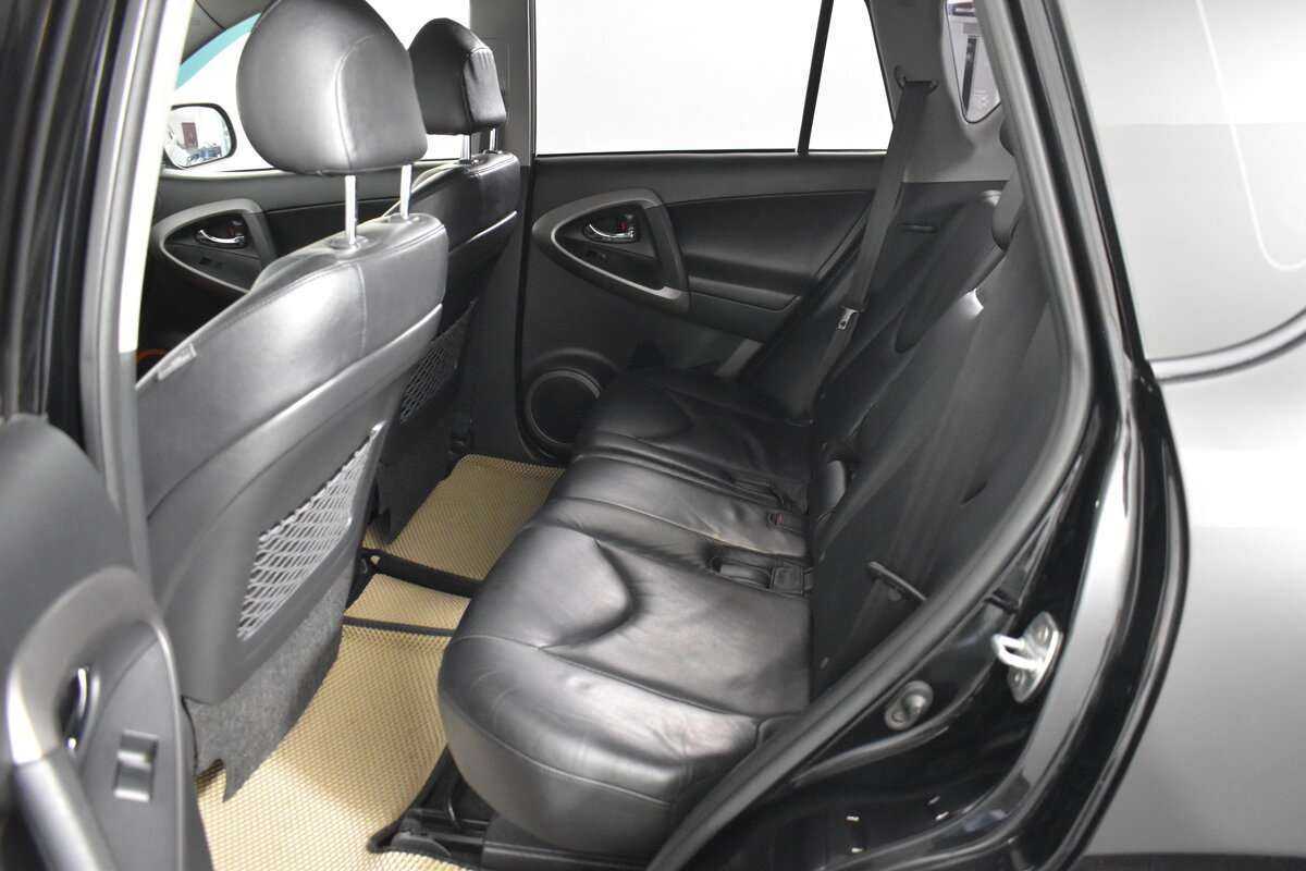 Купить Toyota RAV4 с пробегом. Фото: #12