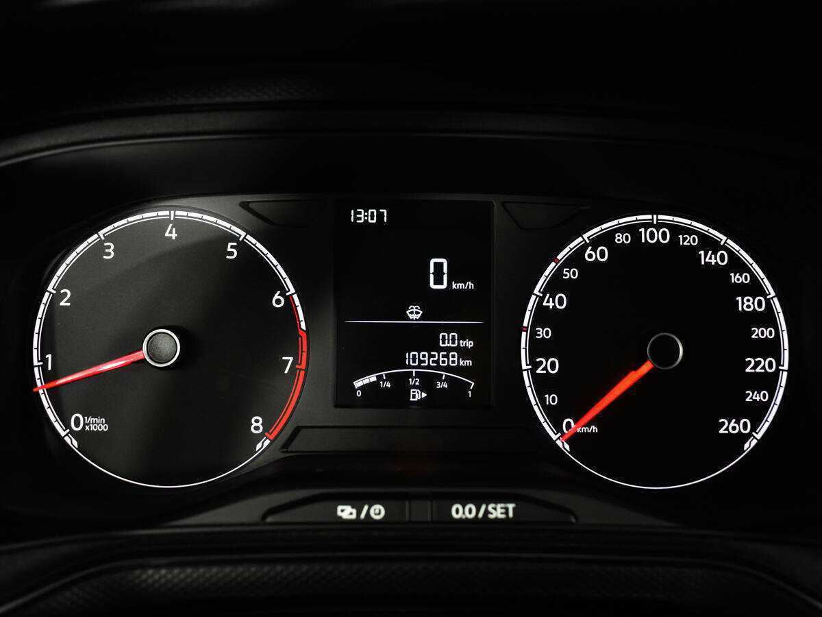 Купить Volkswagen Polo с пробегом. Фото: #10