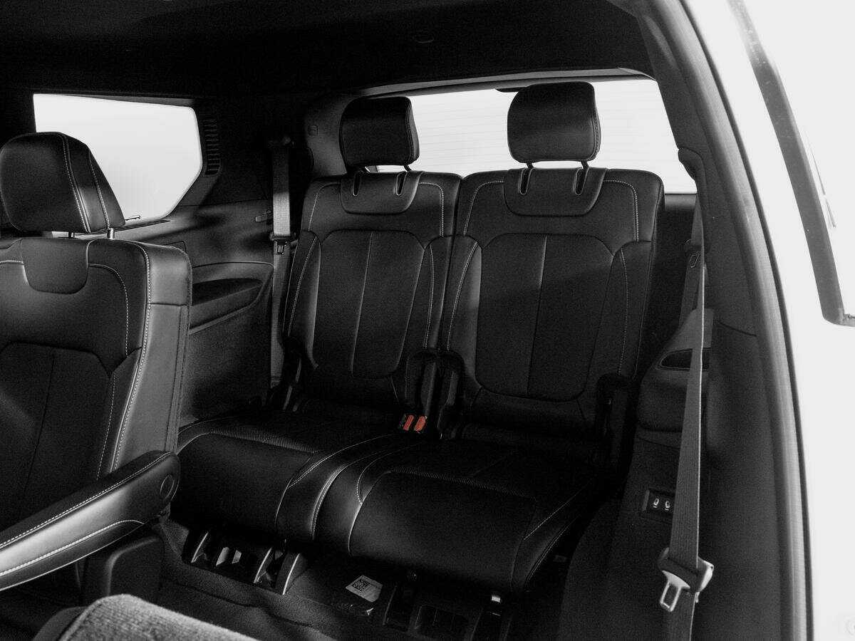 Купить Jeep Grand Cherokee с пробегом. Фото: #10