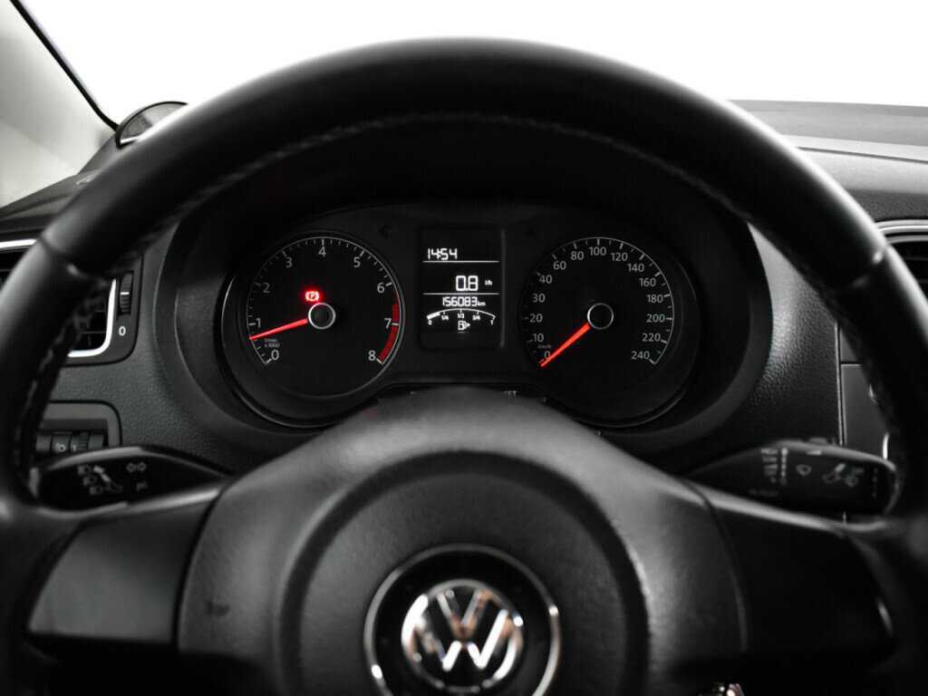 Купить Volkswagen Polo с пробегом. Фото: #10