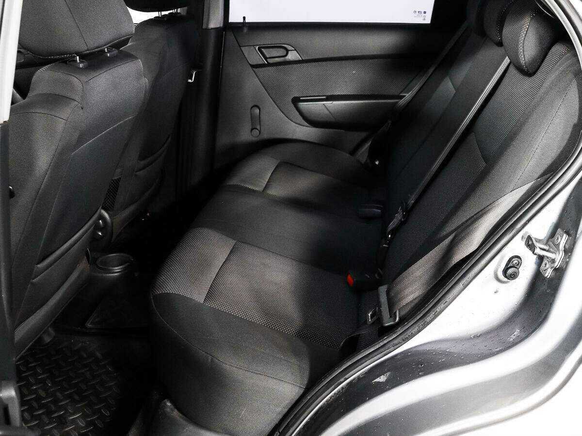 Купить Chevrolet Aveo с пробегом. Фото: #9
