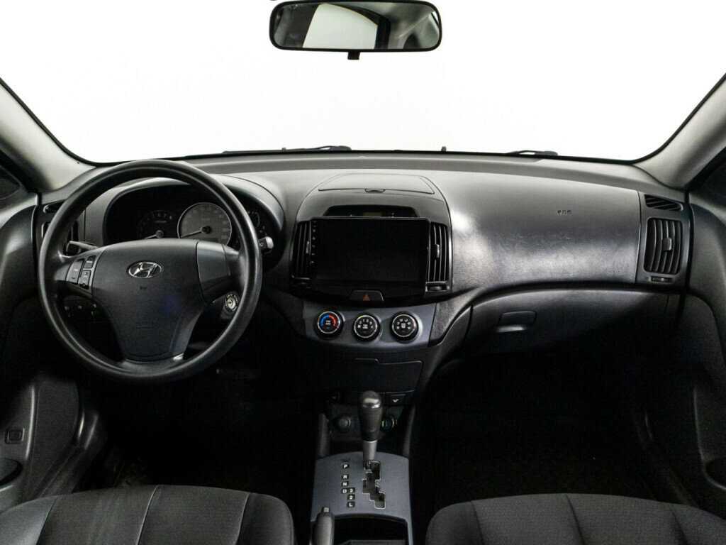 Купить Hyundai Elantra с пробегом. Фото: #12