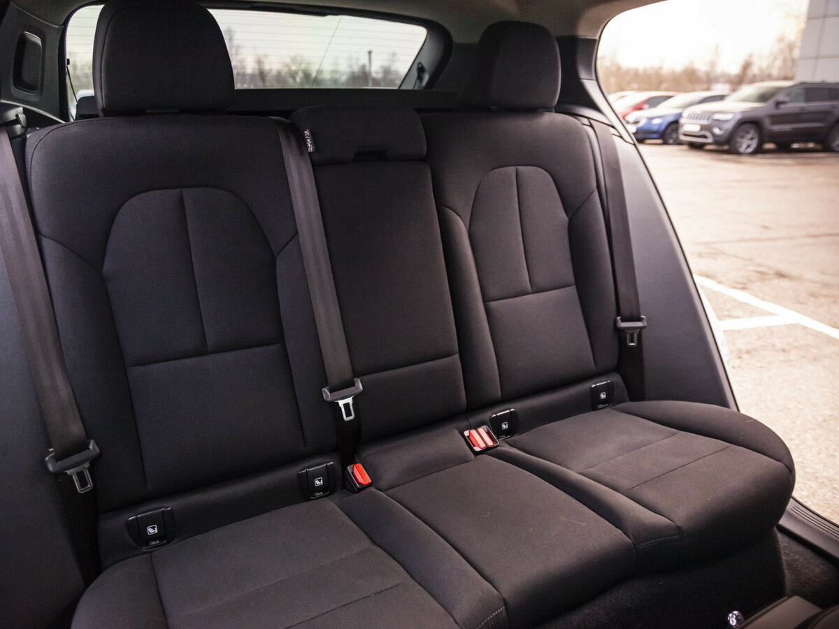 Купить Volvo XC40 с пробегом. Фото: #17