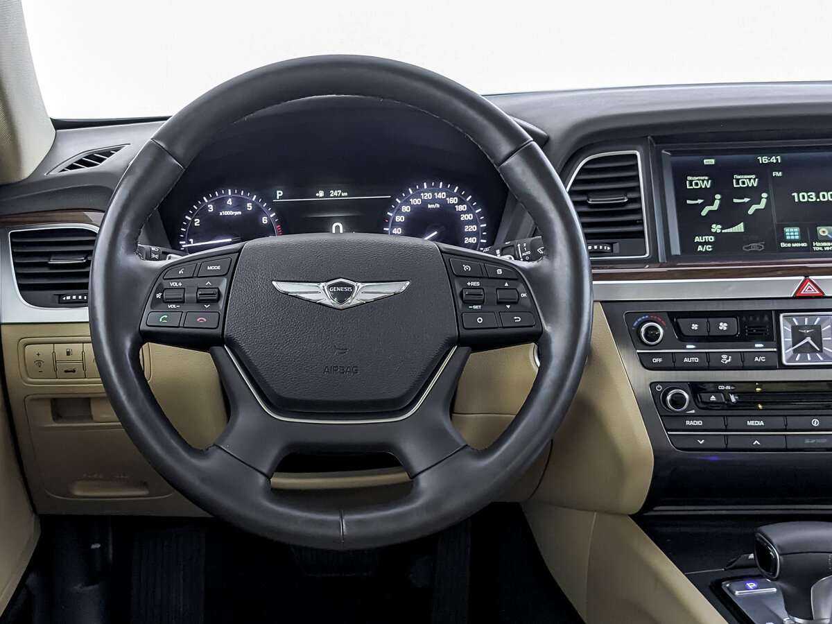 Купить Genesis G80 с пробегом. Фото: #21