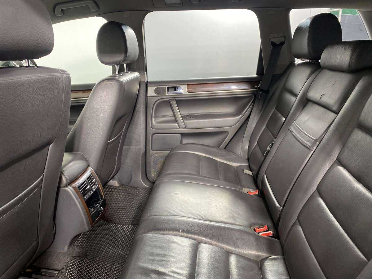 Купить Volkswagen Touareg с пробегом. Фото: #7