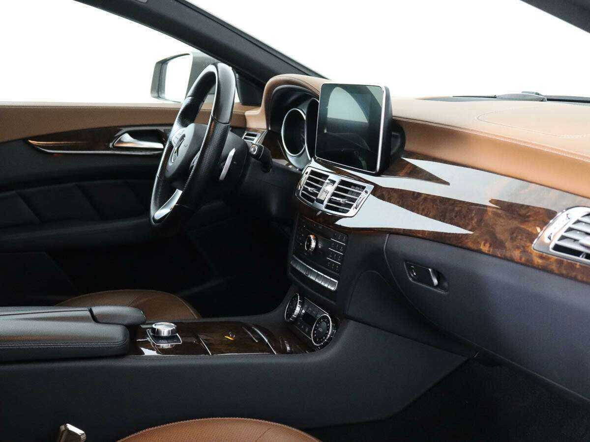 Купить Mercedes-Benz CLS с пробегом. Фото: #6