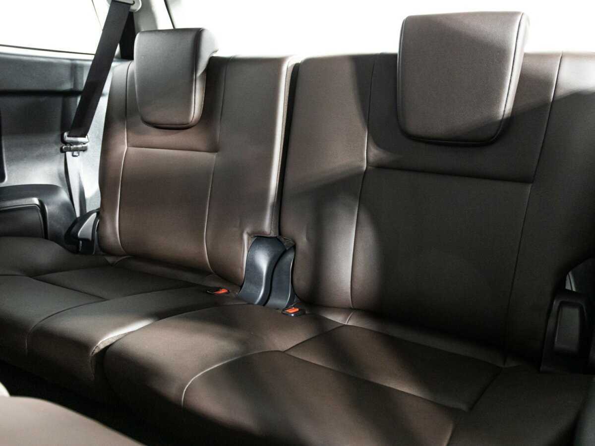 Купить Toyota Fortuner с пробегом. Фото: #20