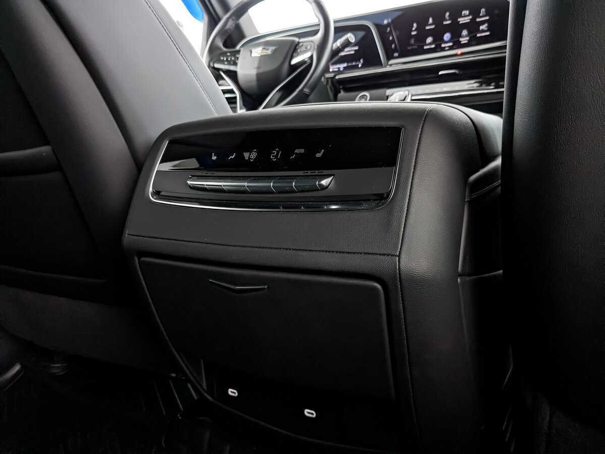 Купить Cadillac Escalade с пробегом. Фото: #26