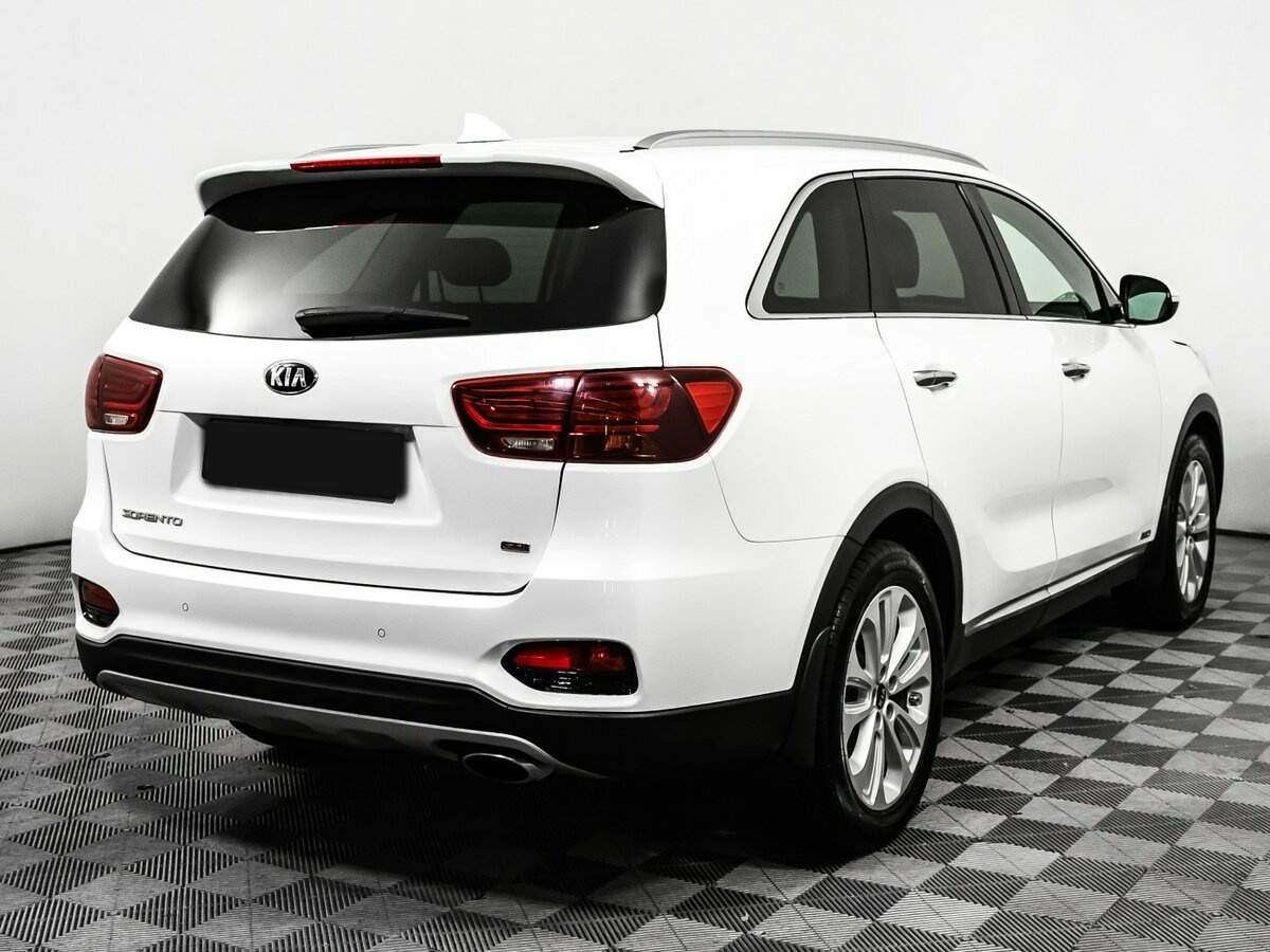 Купить Kia Sorento с пробегом. Фото: #4