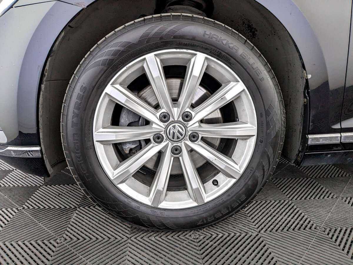 Купить Volkswagen Passat с пробегом. Фото: #17
