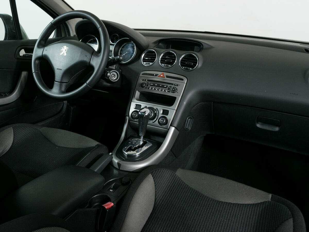 Купить Peugeot 308 с пробегом. Фото: #5