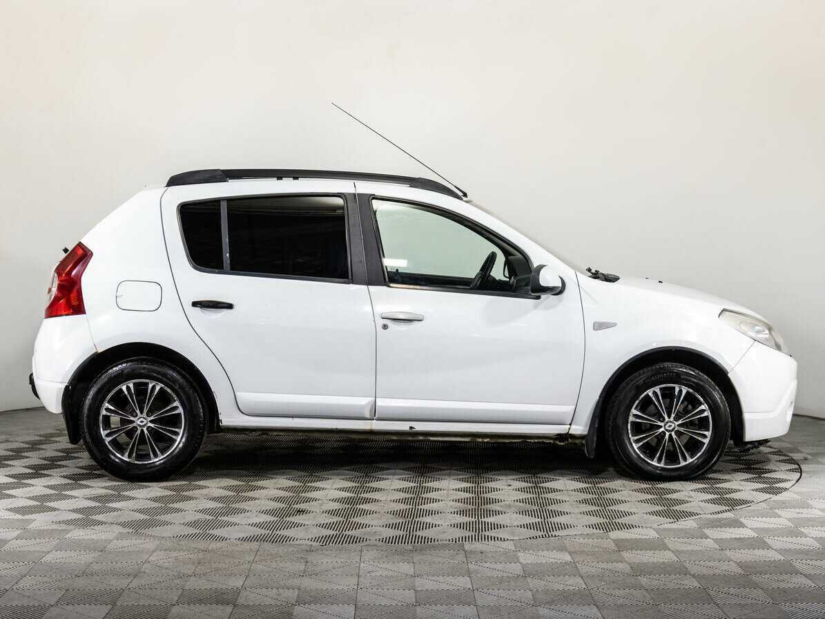 Купить Renault Sandero с пробегом. Фото: #3