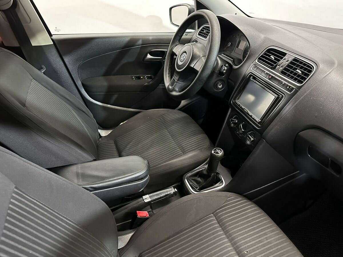 Купить Volkswagen Polo с пробегом. Фото: #9