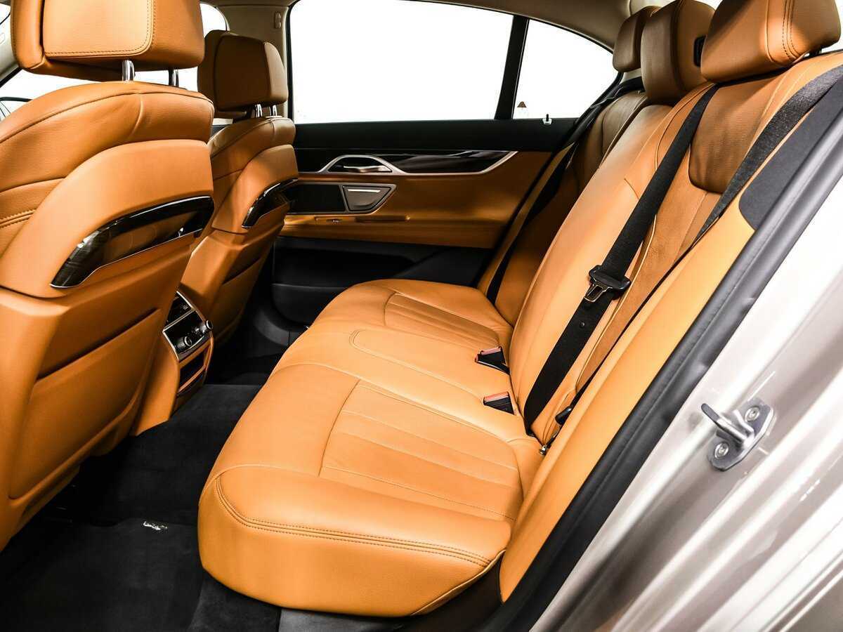 Купить BMW 7 серии с пробегом. Фото: #11