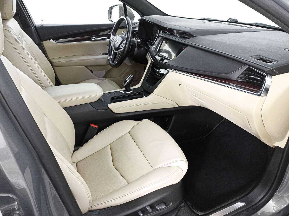 Купить Cadillac XT5 с пробегом. Фото: #8