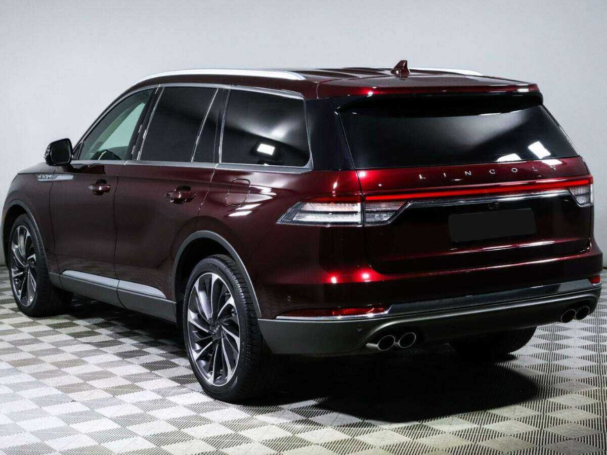 Купить Lincoln Aviator с пробегом. Фото: #4
