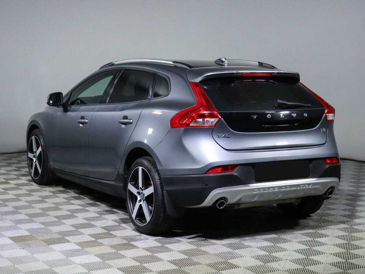Купить Volvo V40 Cross Country с пробегом. Фото: #4