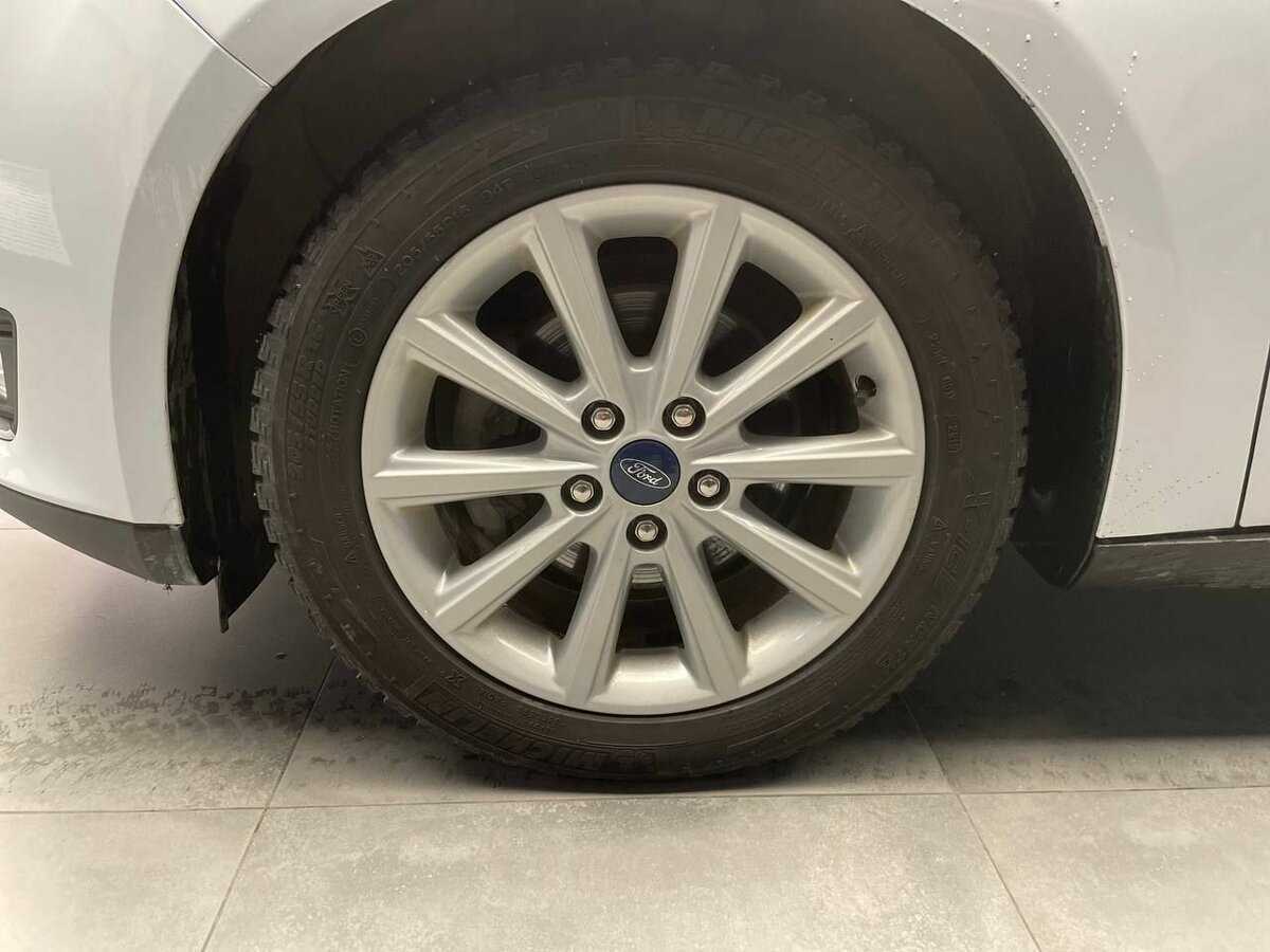 Купить Ford Focus с пробегом. Фото: #23
