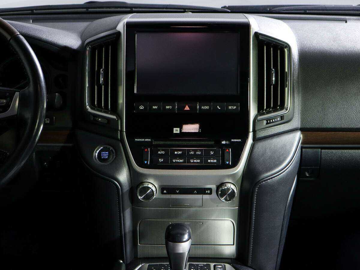 Купить Toyota Land Cruiser с пробегом. Фото: #9
