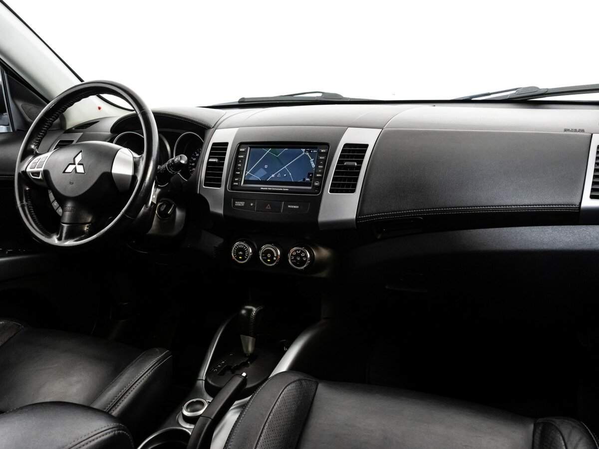Купить Mitsubishi Outlander с пробегом. Фото: #8