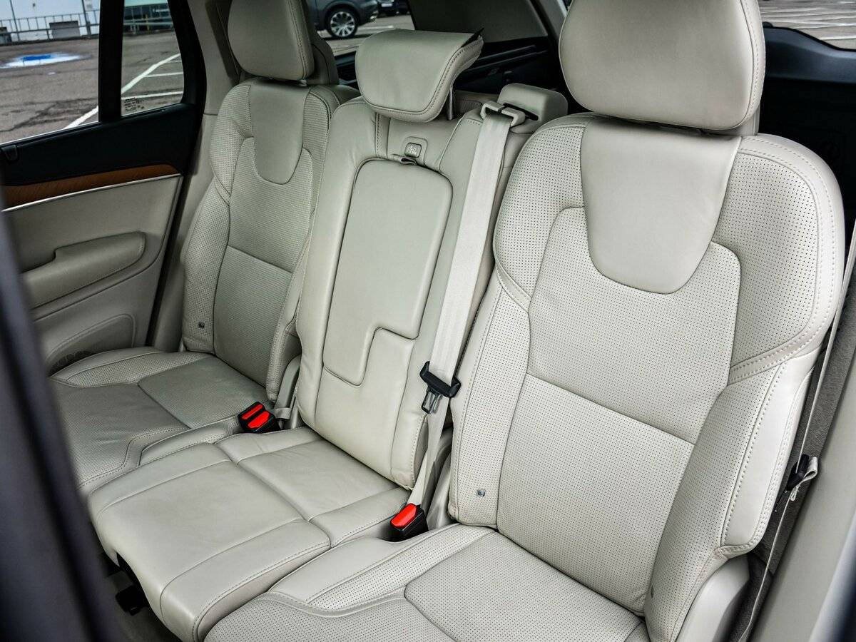 Купить Volvo XC90 с пробегом. Фото: #11