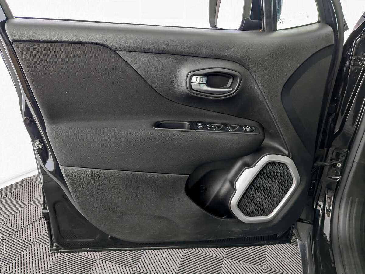 Купить Jeep Renegade с пробегом. Фото: #13