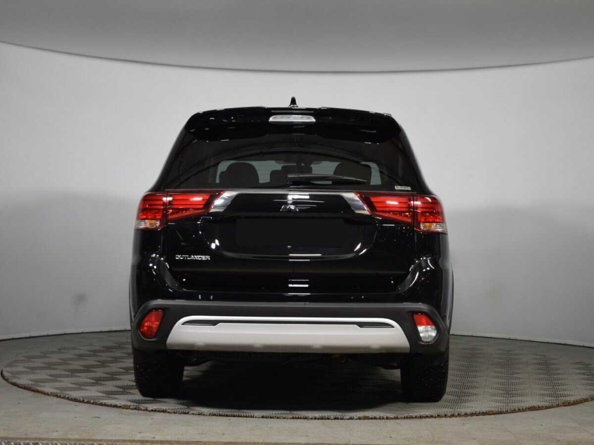 Купить Mitsubishi Outlander с пробегом. Фото: #4