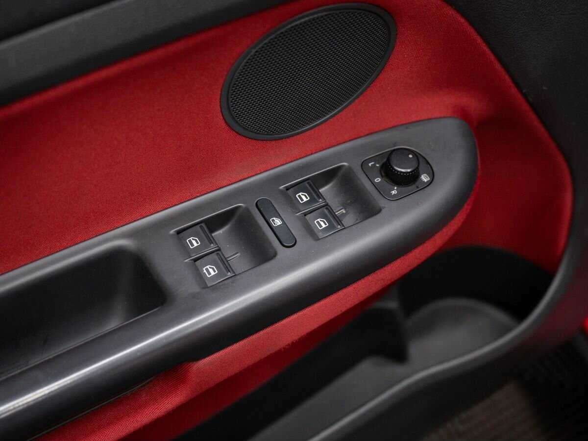 Купить Volkswagen Golf Plus с пробегом. Фото: #13