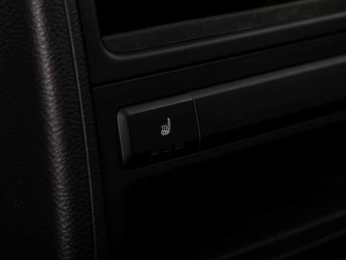 Купить Volkswagen Touareg с пробегом. Фото: #25