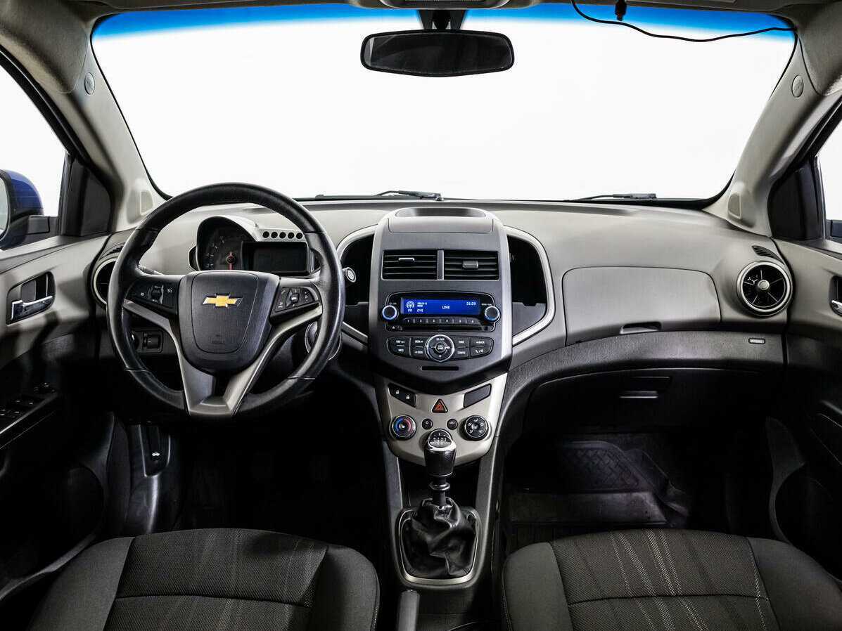 Купить Chevrolet Aveo с пробегом. Фото: #11
