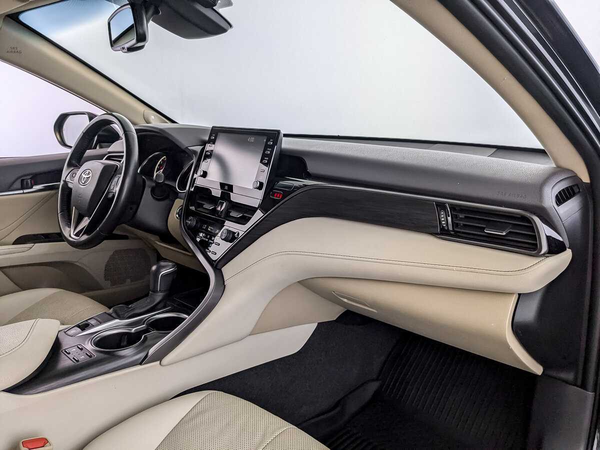 Купить Toyota Camry с пробегом. Фото: #8