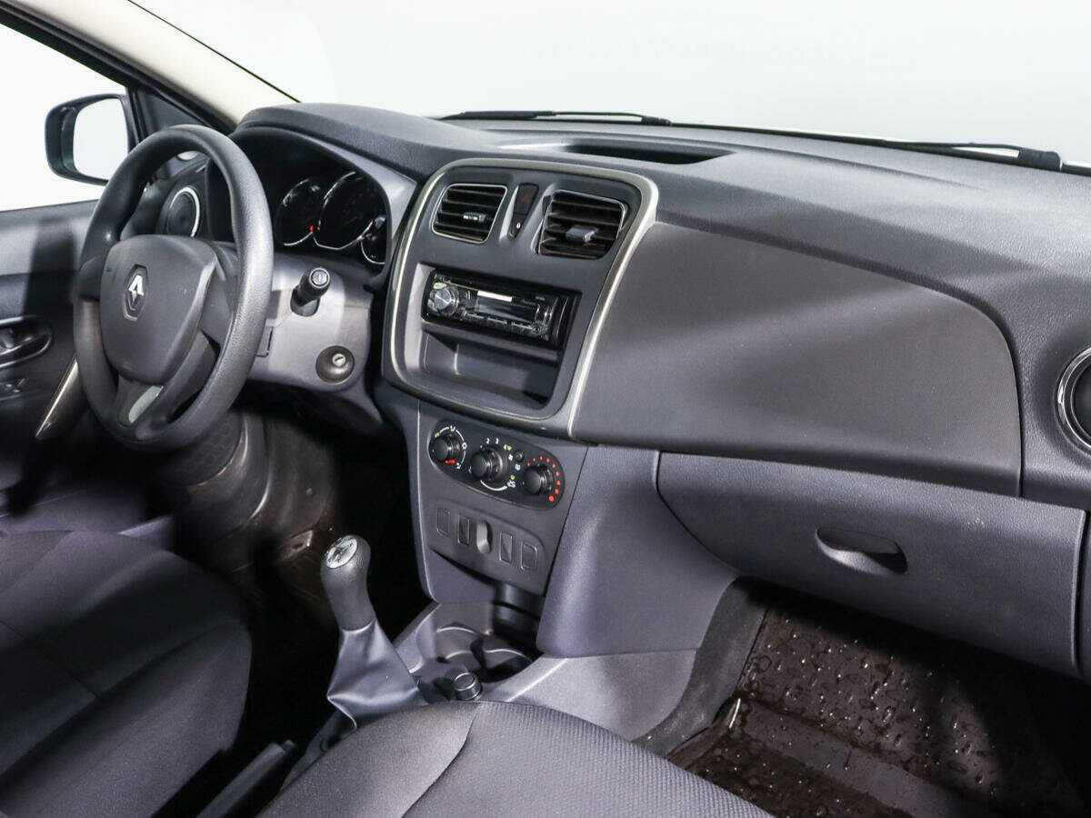 Купить Renault Logan с пробегом. Фото: #6