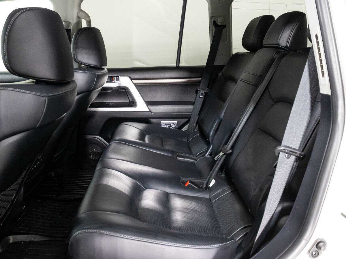 Купить Toyota Land Cruiser с пробегом. Фото: #9