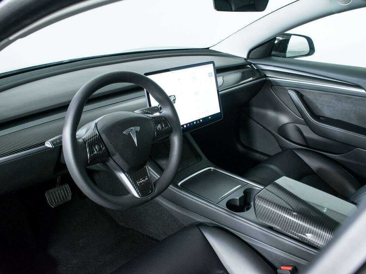 Купить Tesla Model 3 с пробегом. Фото: #12