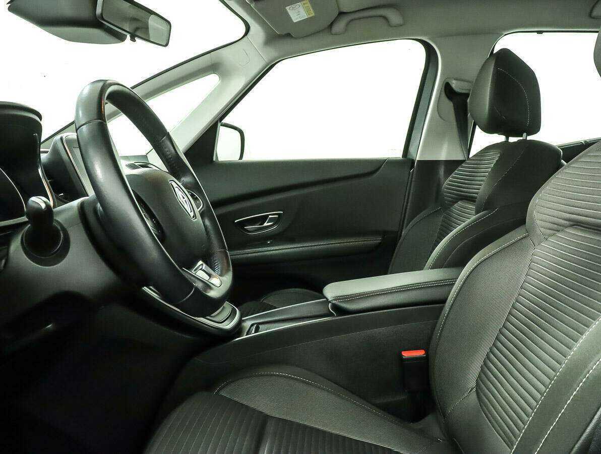 Купить Renault Scenic с пробегом. Фото: #6