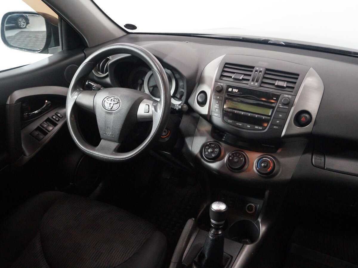 Купить Toyota RAV4 с пробегом. Фото: #6
