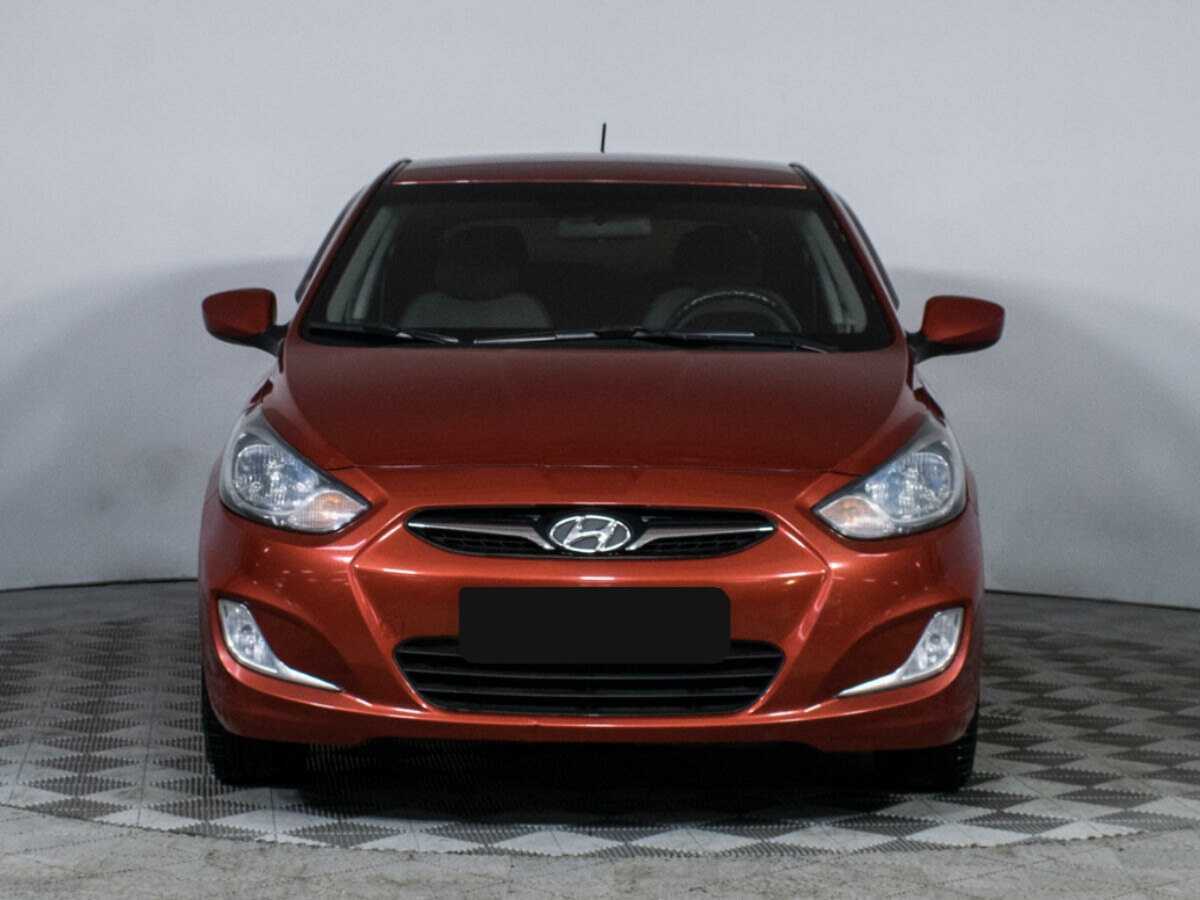 Купить Hyundai Solaris с пробегом. Фото: #1