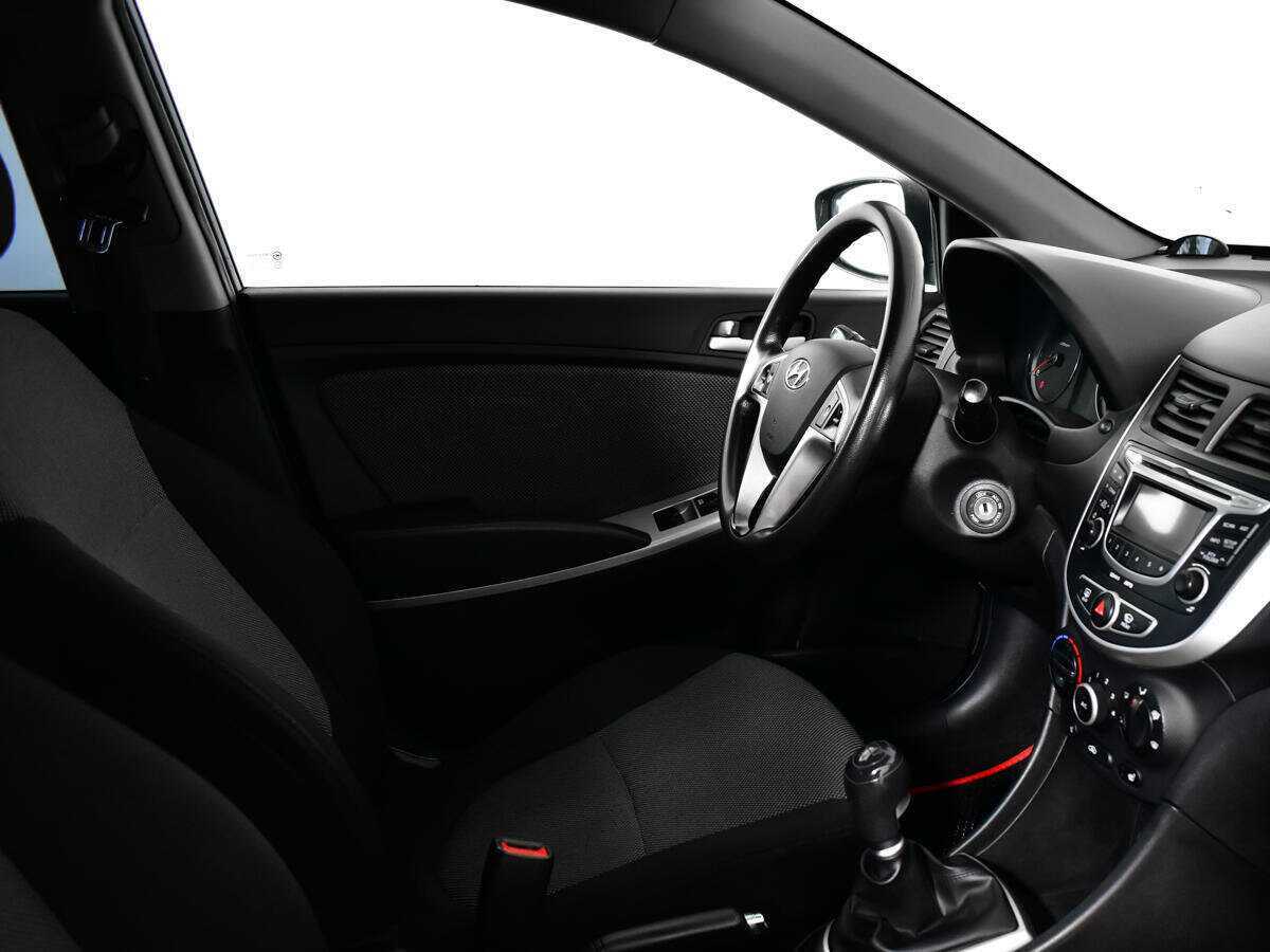 Купить Hyundai Solaris с пробегом. Фото: #8