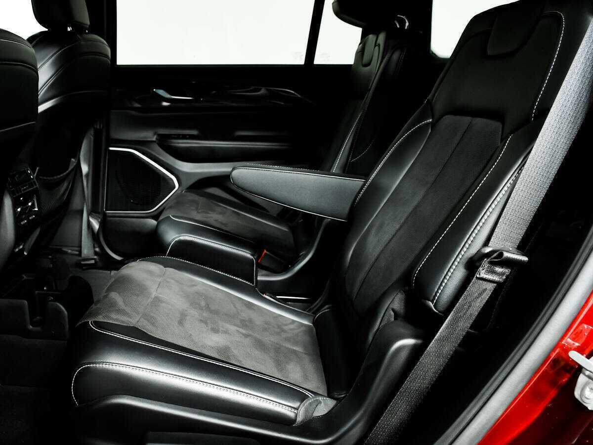 Купить Jeep Grand Cherokee с пробегом. Фото: #11