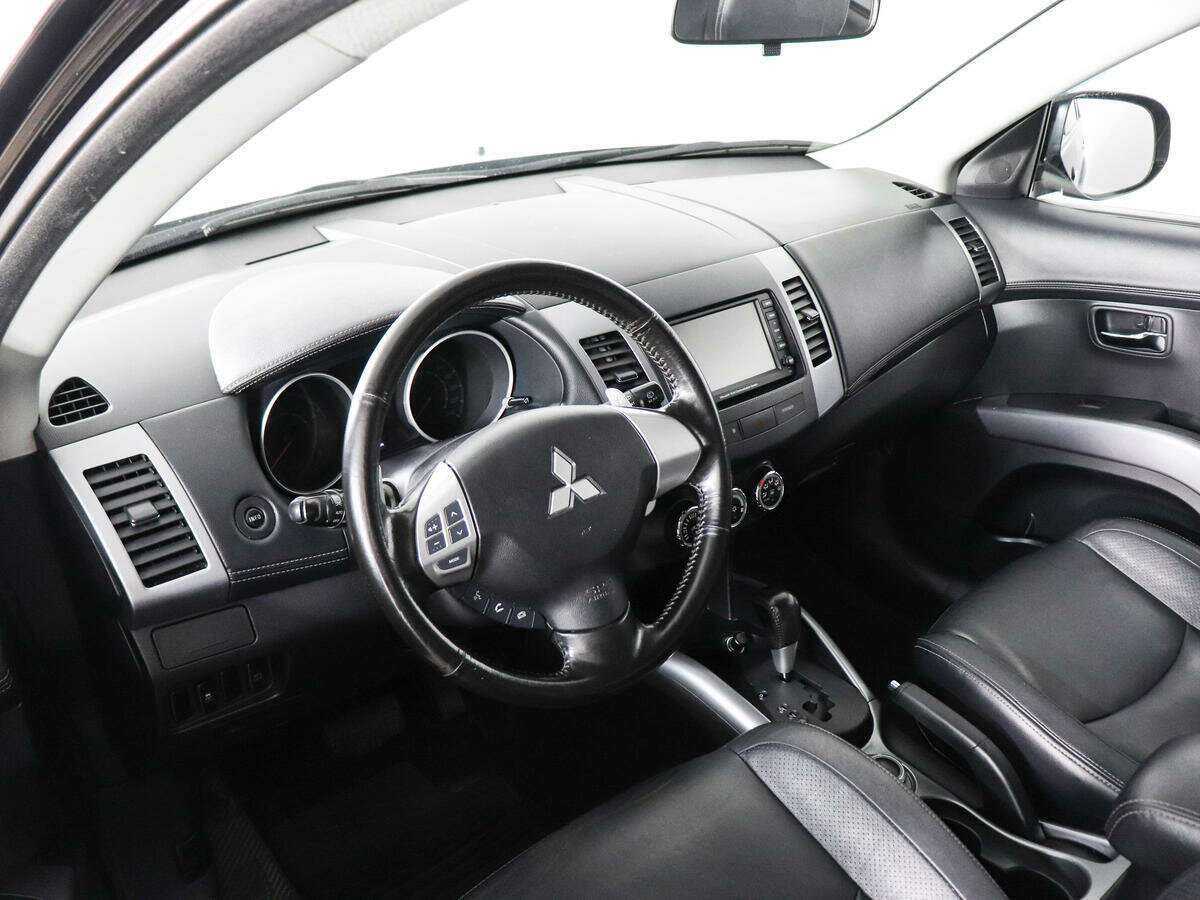 Купить Mitsubishi Outlander с пробегом. Фото: #6