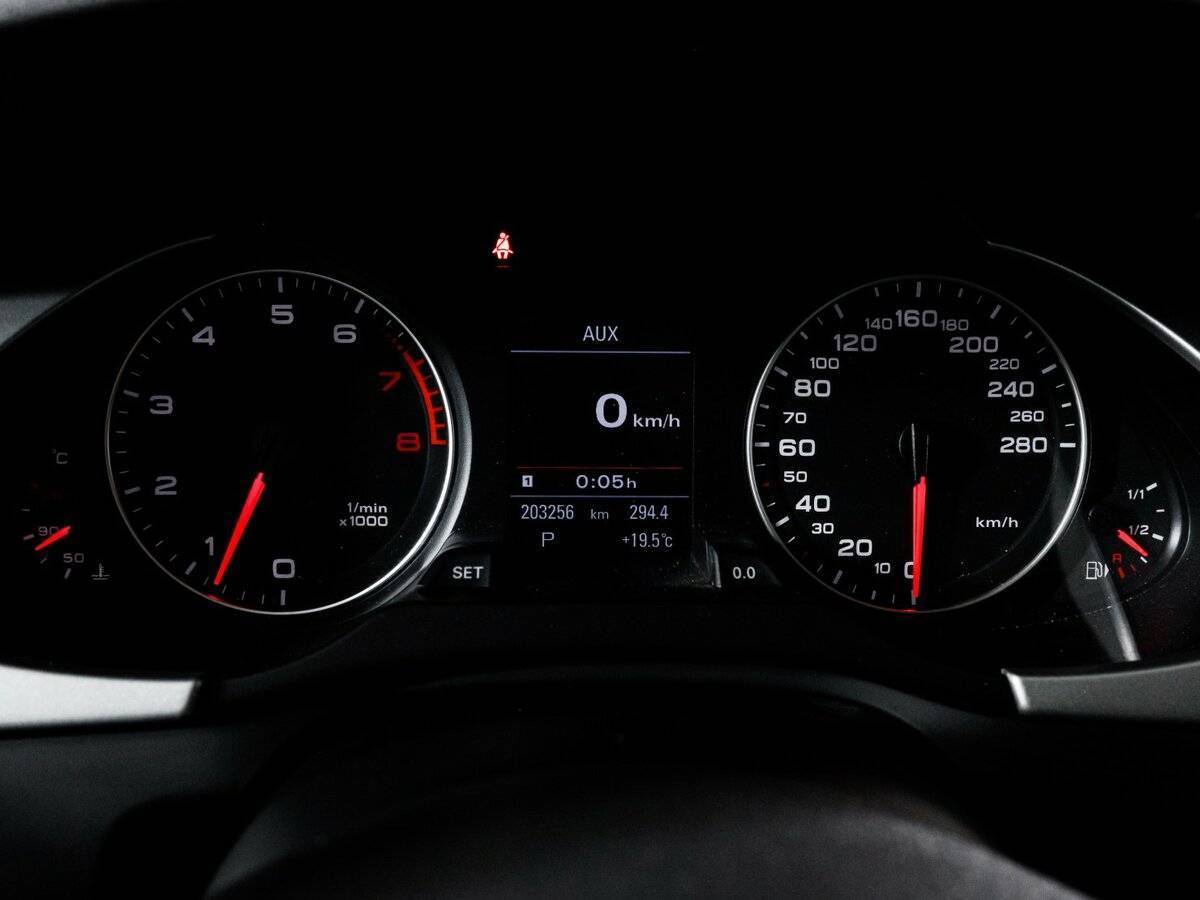 Купить Audi A4 с пробегом. Фото: #10